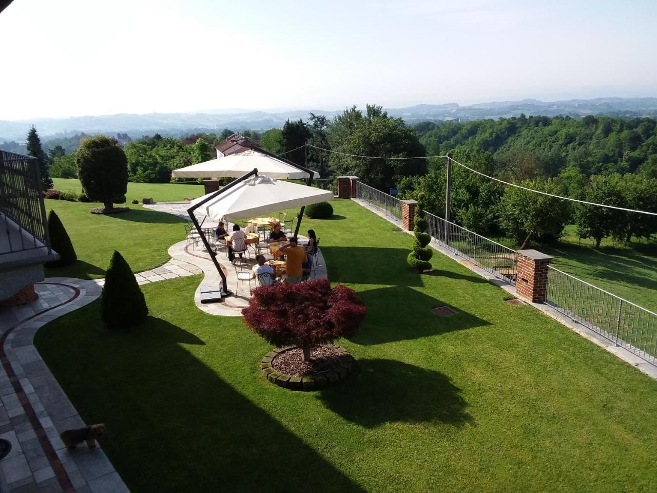 贝拉维斯塔卡希纳住宿加早餐旅馆 Tigliole 外观 照片